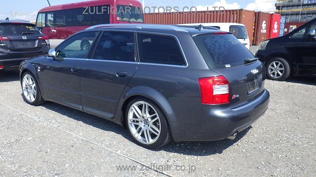 AUDI S4 AVANT 2004 Image 9