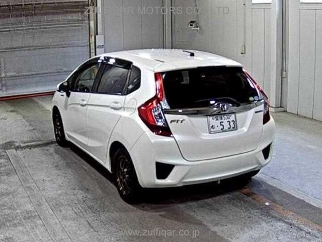 HONDA FIT HYBRID 2014 Image 2