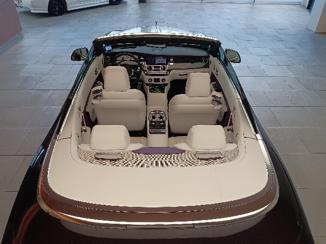 ROLLS ROYCE DAWN 2019 Image 44