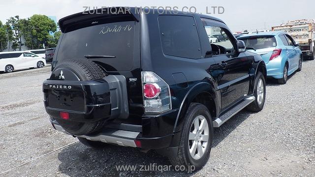 MITSUBISHI PAJERO 2010 Image 10