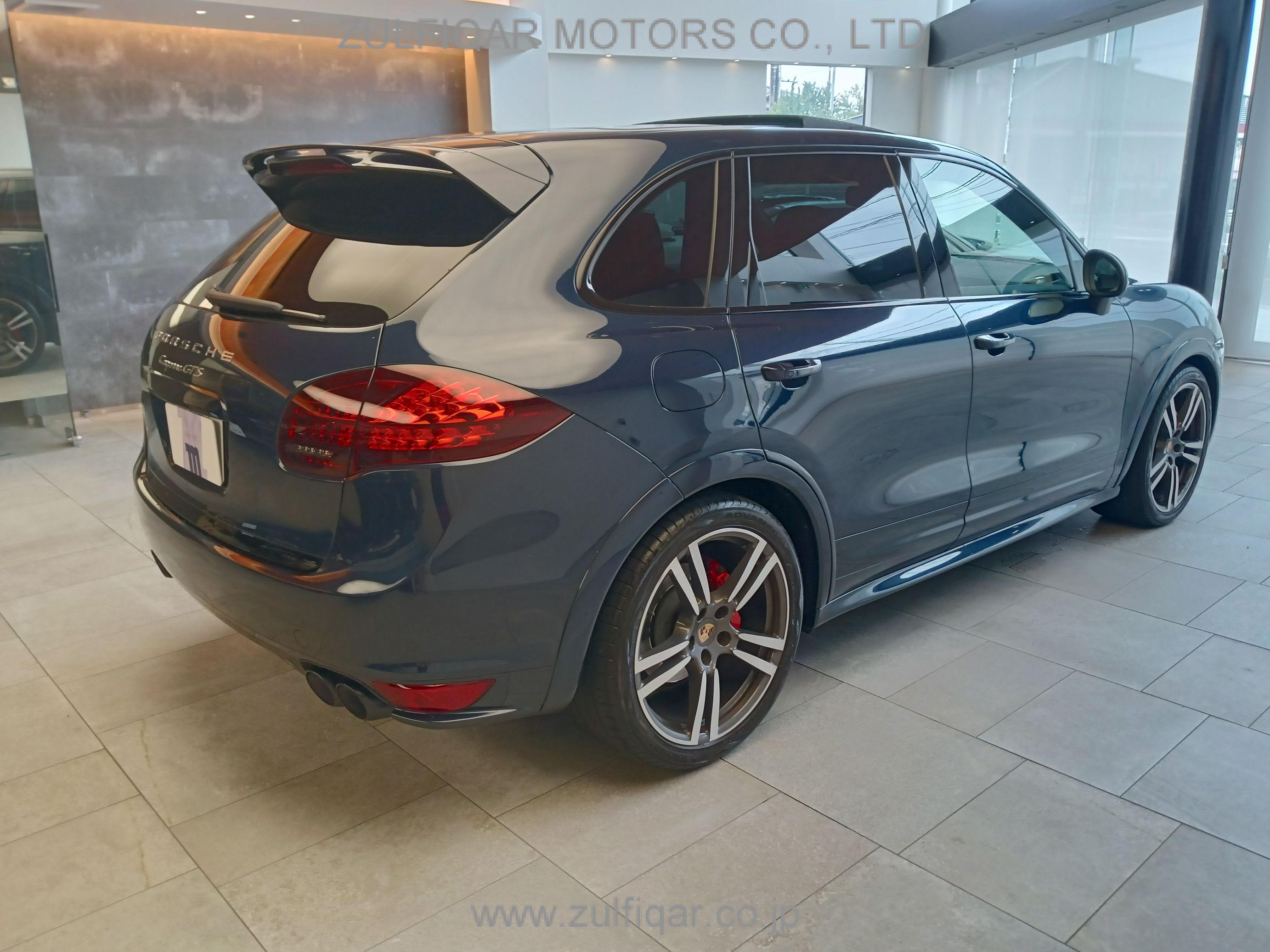 PORSCHE CAYENNE 2014 Image 8