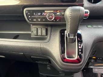 HONDA N-BOX CUSTOM 2020 Image 18