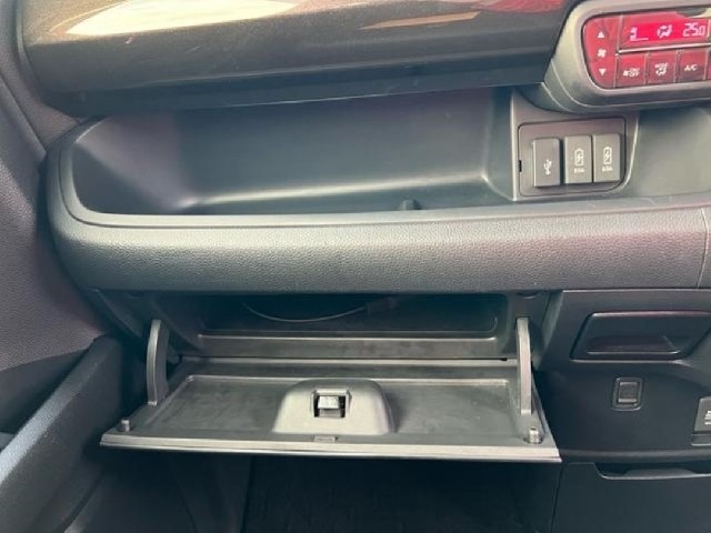 HONDA N-BOX CUSTOM 2020 Image 35