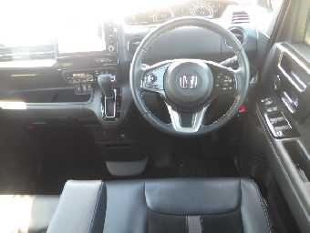 HONDA N-BOX CUSTOM 2020 Image 31