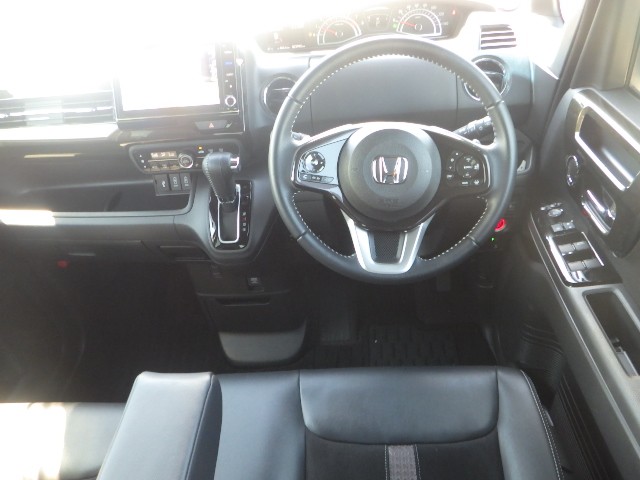 HONDA N-BOX CUSTOM 2020 Image 37