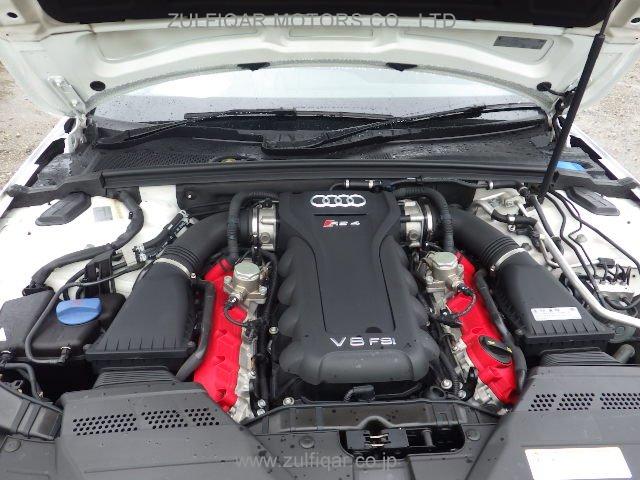 AUDI RS4 2013 Image 36