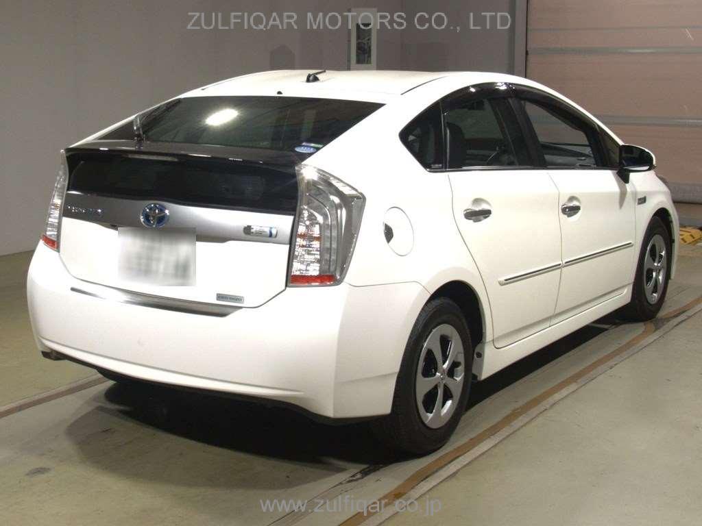 TOYOTA PRIUS PHV 2013 Image 2