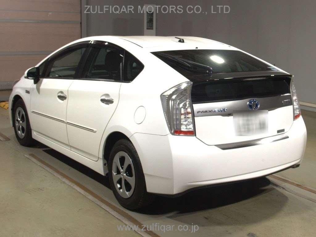 TOYOTA PRIUS PHV 2013 Image 4