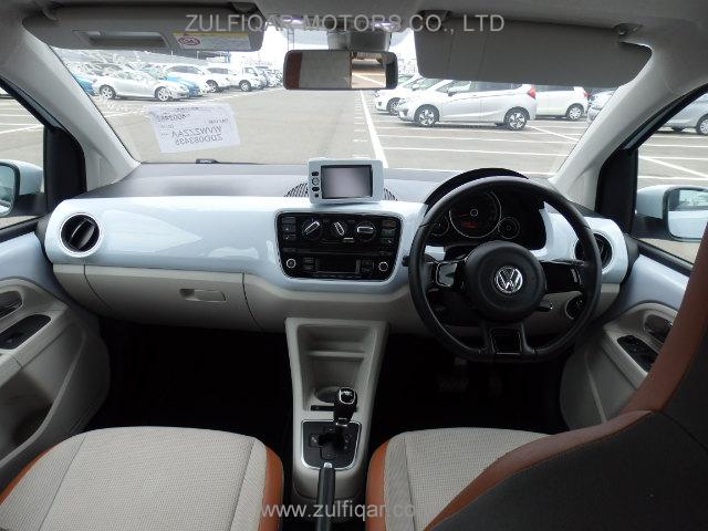 VOLKSWAGEN UP! 2013 Image 11