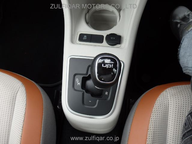 VOLKSWAGEN UP! 2013 Image 20