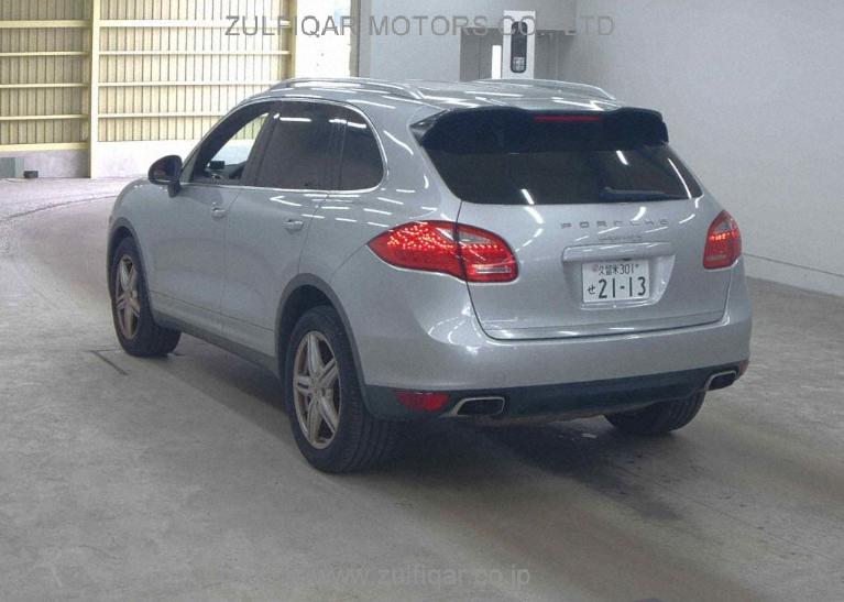 PORSCHE CAYENNE 2010 Image 2