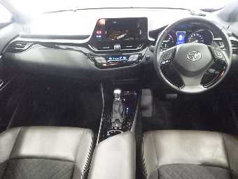TOYOTA C-HR 2017 Image 3