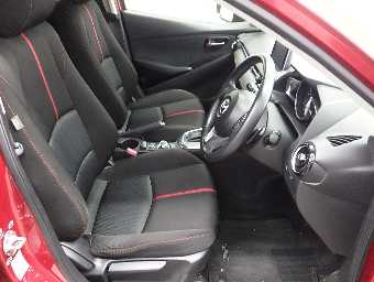 MAZDA DEMIO 2014 Image 6