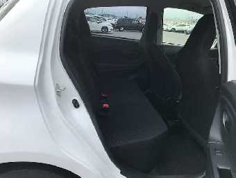 TOYOTA VITZ 2019 Image 18