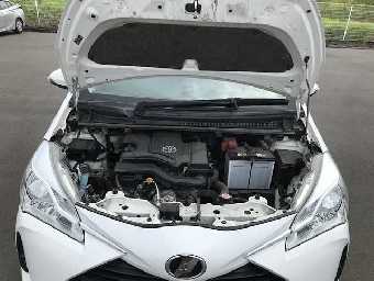 TOYOTA VITZ 2019 Image 20