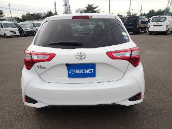 TOYOTA VITZ 2019 Image 6