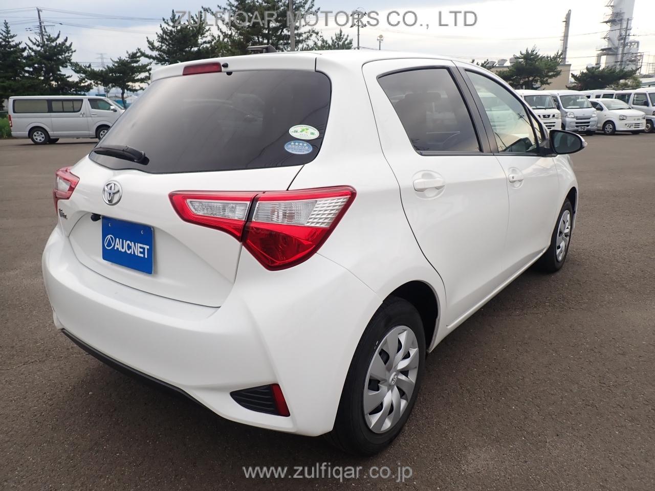 TOYOTA VITZ 2019 Image 8