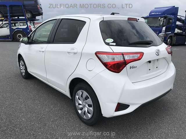 TOYOTA VITZ 2019 Image 21