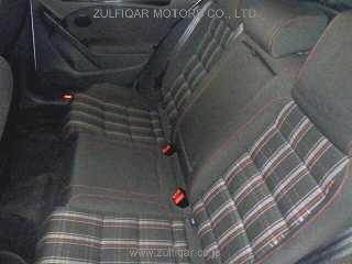 VOLKSWAGEN GOLF 2011 Image 6