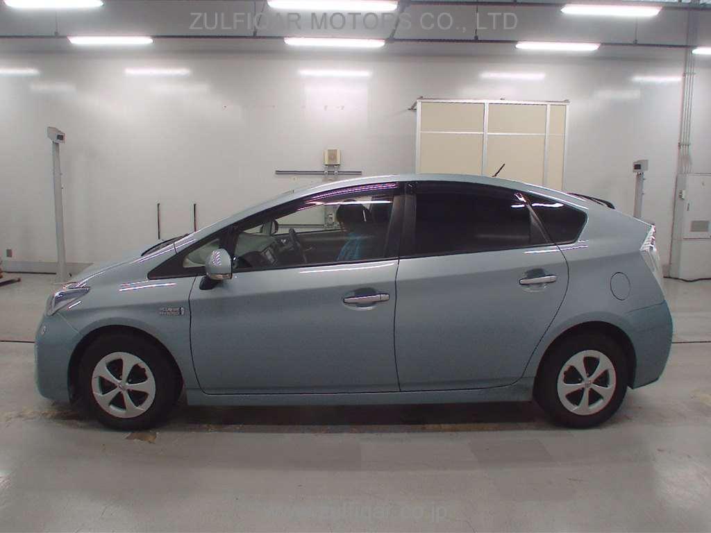 TOYOTA PRIUS PHV 2012 Image 4