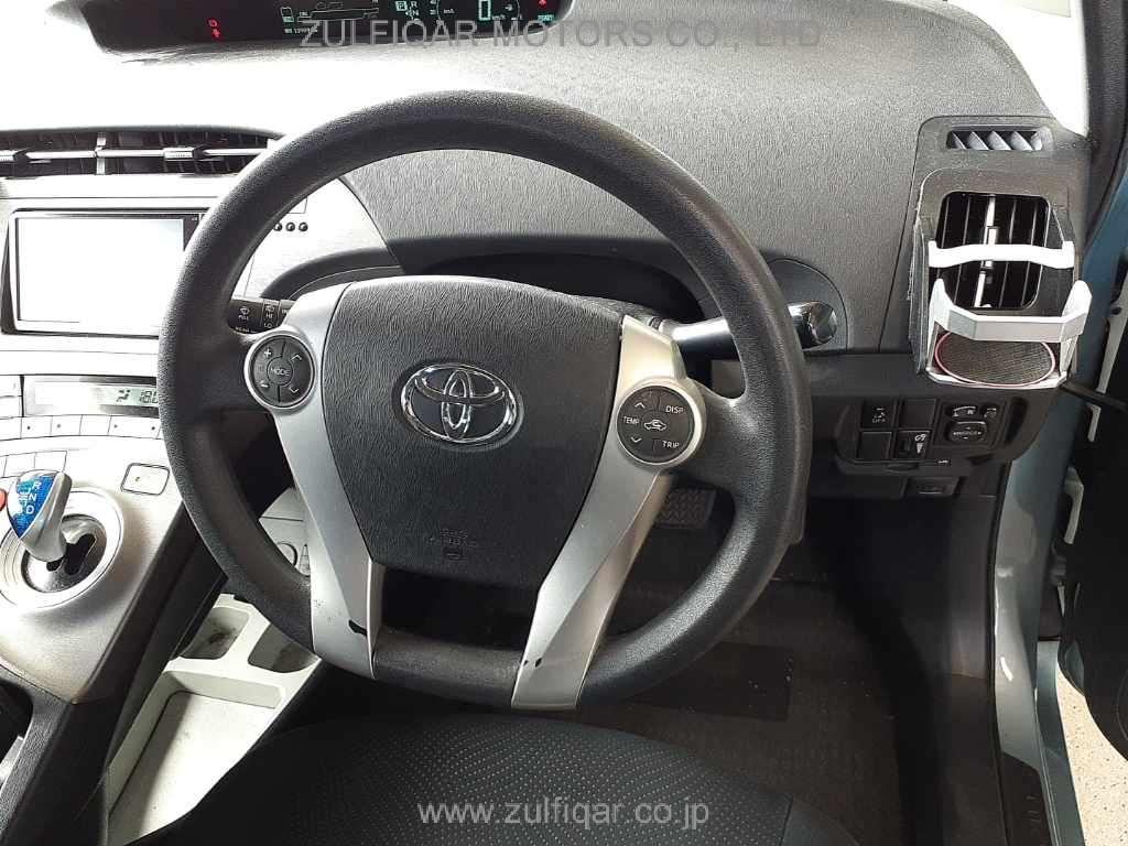 TOYOTA PRIUS PHV 2012 Image 7