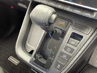 TOYOTA NOAH 2022 Image 19