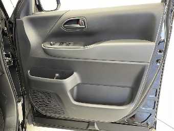 TOYOTA NOAH 2022 Image 22