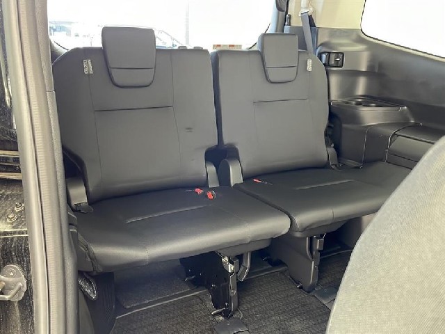 TOYOTA NOAH 2022 Image 31