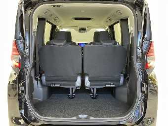 TOYOTA NOAH 2022 Image 26