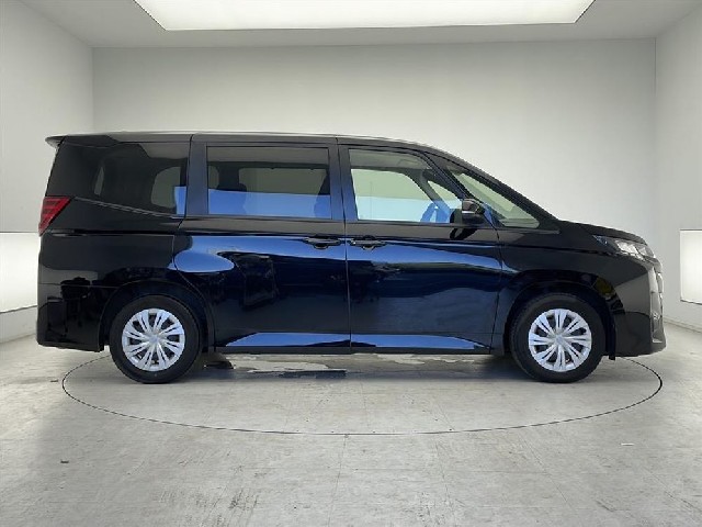 TOYOTA NOAH 2022 Image 36