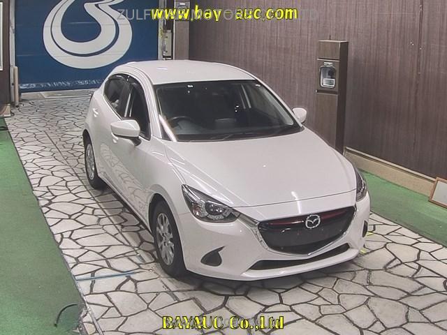 MAZDA DEMIO 2015 Image 1