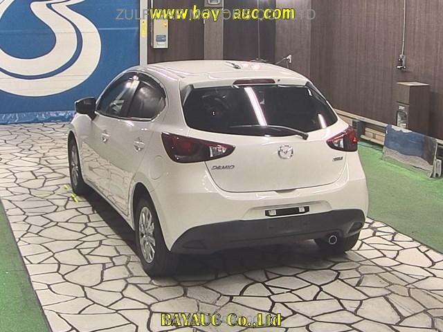 MAZDA DEMIO 2015 Image 2