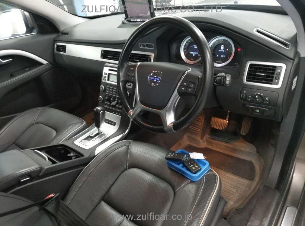 VOLVO XC70 2011 Image 3