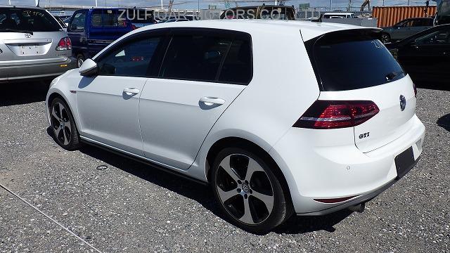 VOLKSWAGEN GOLF GTI 2014 Image 9