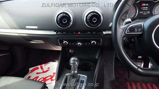 AUDI S3 2013 Image 19