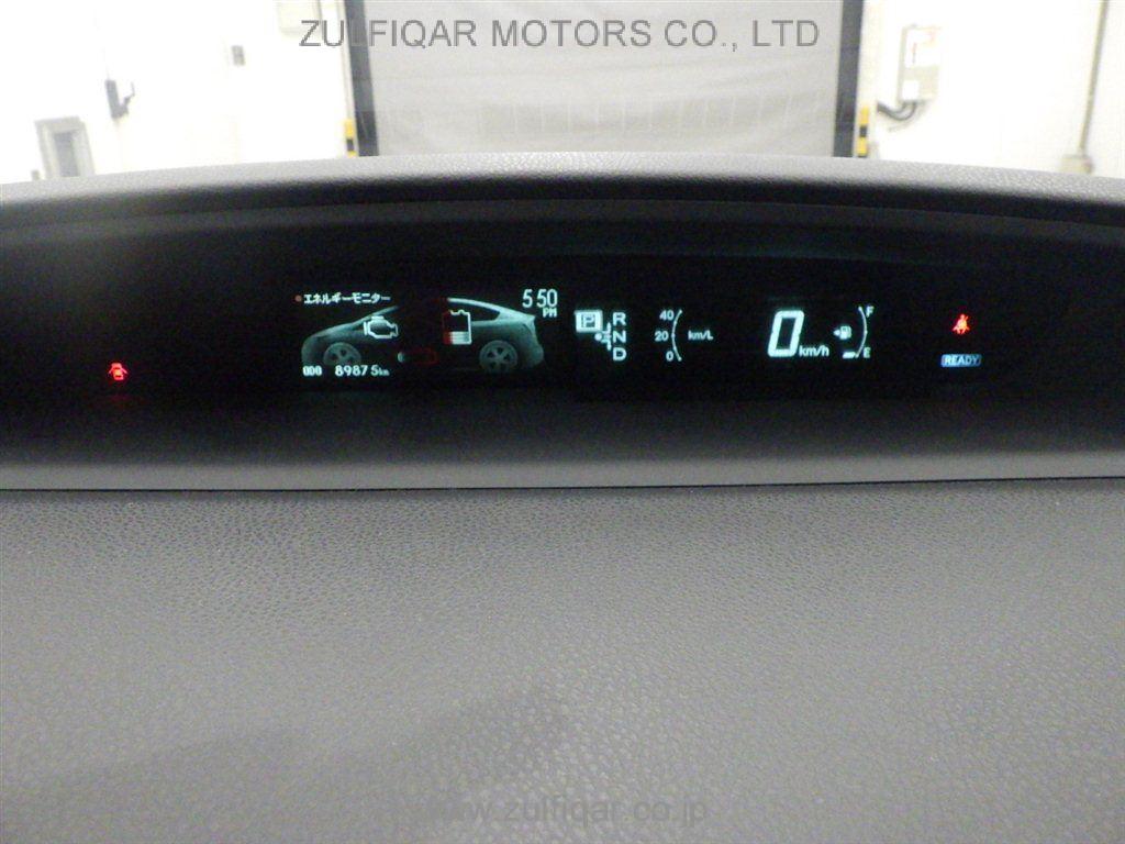 TOYOTA PRIUS PHV 2014 Image 6