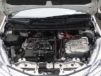 TOYOTA VITZ 2019 Image 3