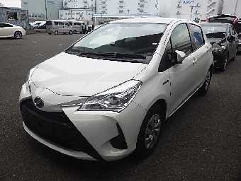TOYOTA VITZ 2019 Image 6