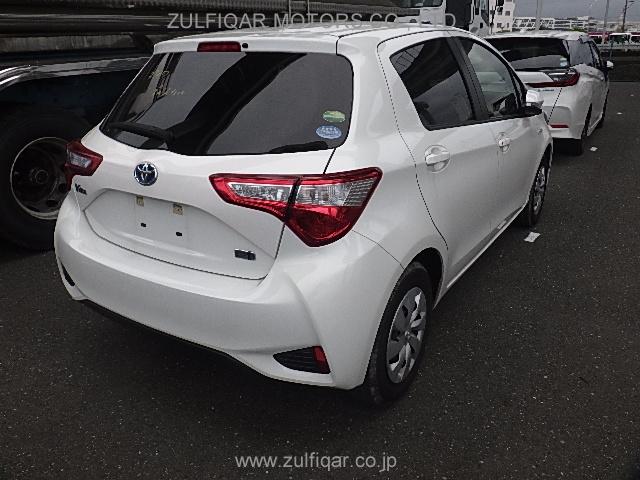 TOYOTA VITZ 2019 Image 24