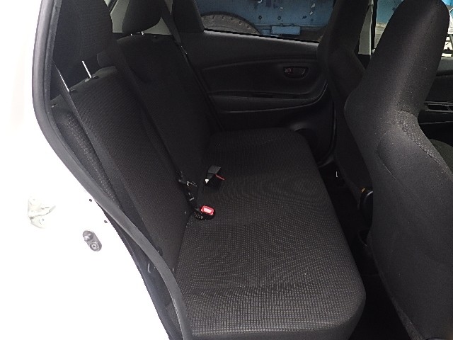 TOYOTA VITZ 2019 Image 26