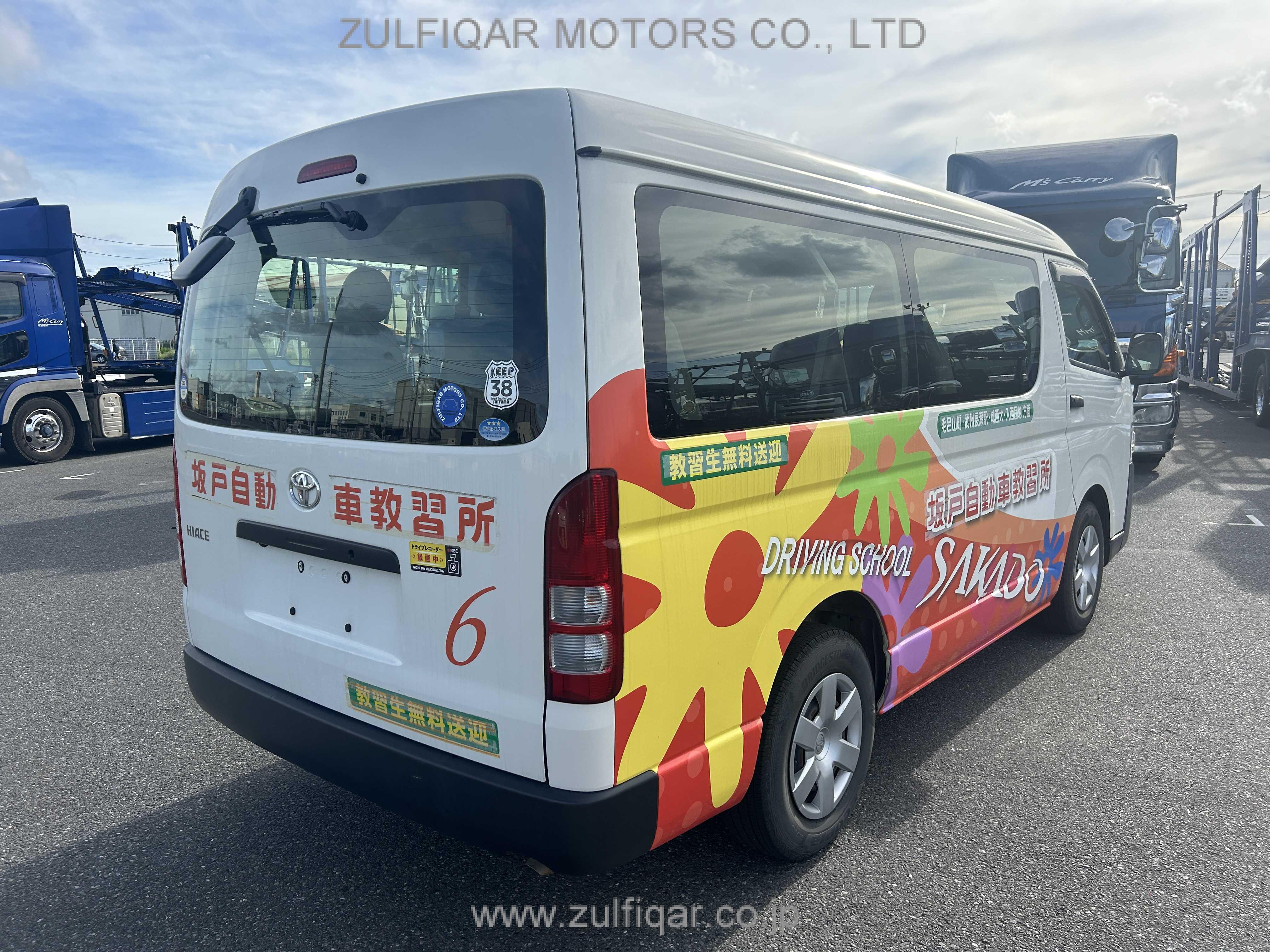 TOYOTA HIACE WAGON 2018 Image 3