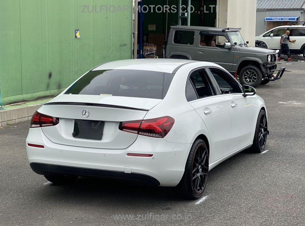 MERCEDES BENZ A CLASS 2020 Image 11