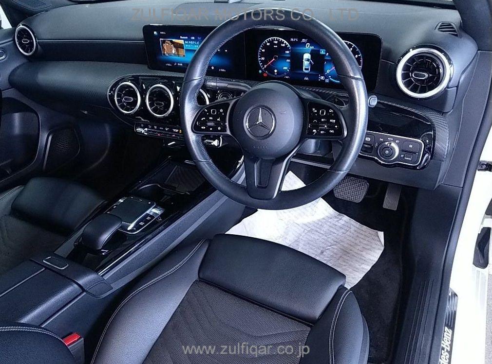 MERCEDES BENZ A CLASS 2020 Image 3