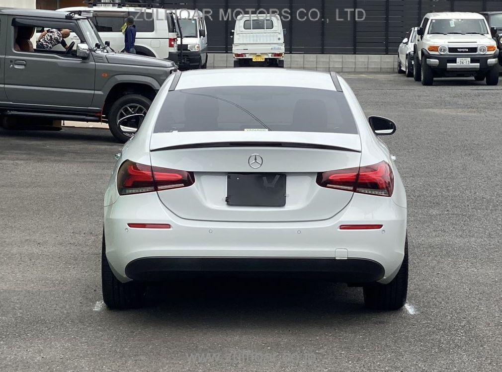 MERCEDES BENZ A CLASS 2020 Image 10