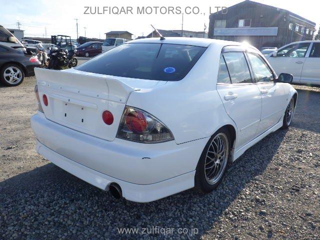 TOYOTA ALTEZZA 2000 Image 8