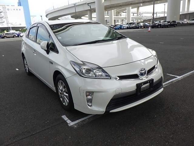 TOYOTA PRIUS PHV 2014 Image 24