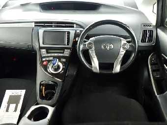 TOYOTA PRIUS PHV 2014 Image 12