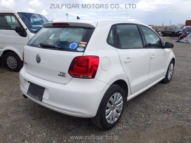 VOLKSWAGEN POLO 2013 Image 10