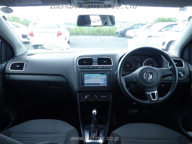 VOLKSWAGEN POLO 2013 Image 21