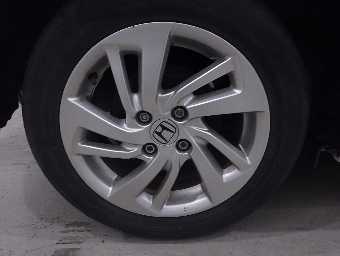 HONDA FIT HYBRID 2015 Image 9